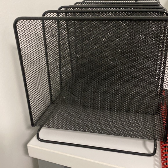 Black mesh metal 5 file holder - Picture 2 of 3
